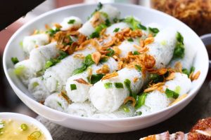 Bánh hỏi cháo lòng là món ăn độc đáo tại Đà Lạt