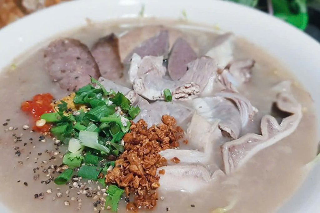 Cháo lòng ngon nhất Đà Lạt là quán lòng Vân Vân