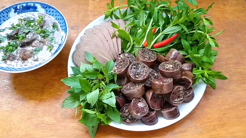 Lẩu lòng heo Đà Lạt là món mồi lý tưởng cho dân nhậu 