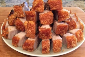 Heo quay nguyên con giòn rụm, chất lượng số 1 Đà Lạt