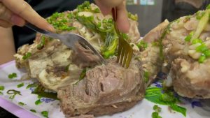 Má heo hấp thơm ngon, mềm béo nổi tiếng số 1 Đà Lạt